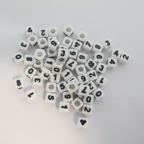 500gm cube en plastique 7mm Chiffre mix