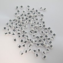 500gm Plastic Heart 8mm 26 letter mix