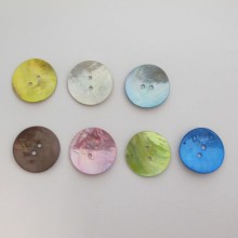 20 Mother of pearl button 25mm