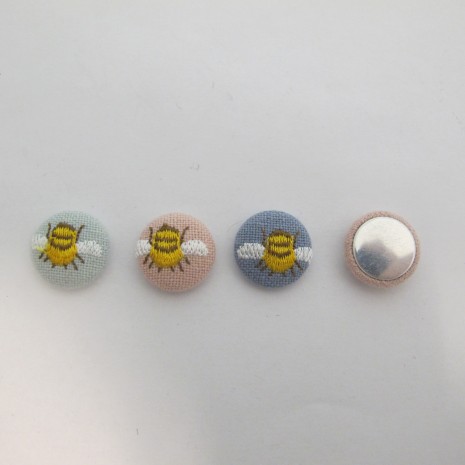 20 Cabochons Ronde Plat 18mm abeille en tissu